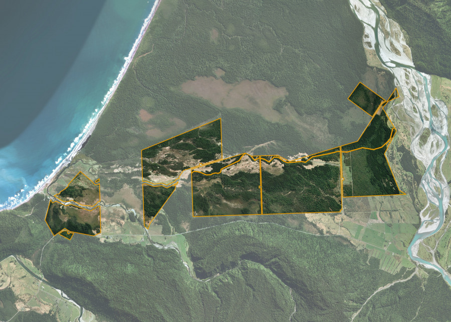 Land lot for Bruce Bay 891 893-900 2499-2500 @ Karangarua V/899