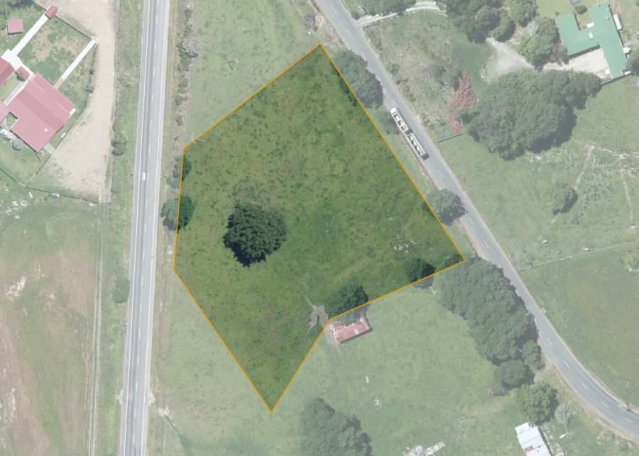 Land lot for Paeroa 2E2A4