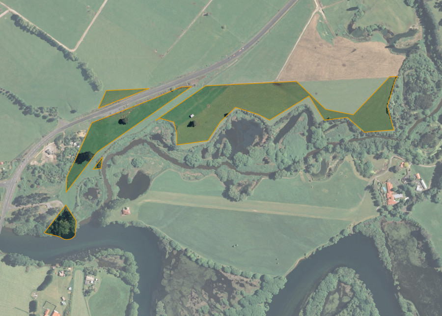 Land lot for Paeroa East 9