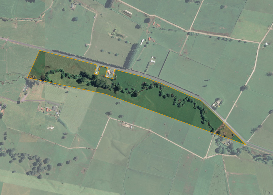 Land lot for Paeroa East 4B2A3F1B3