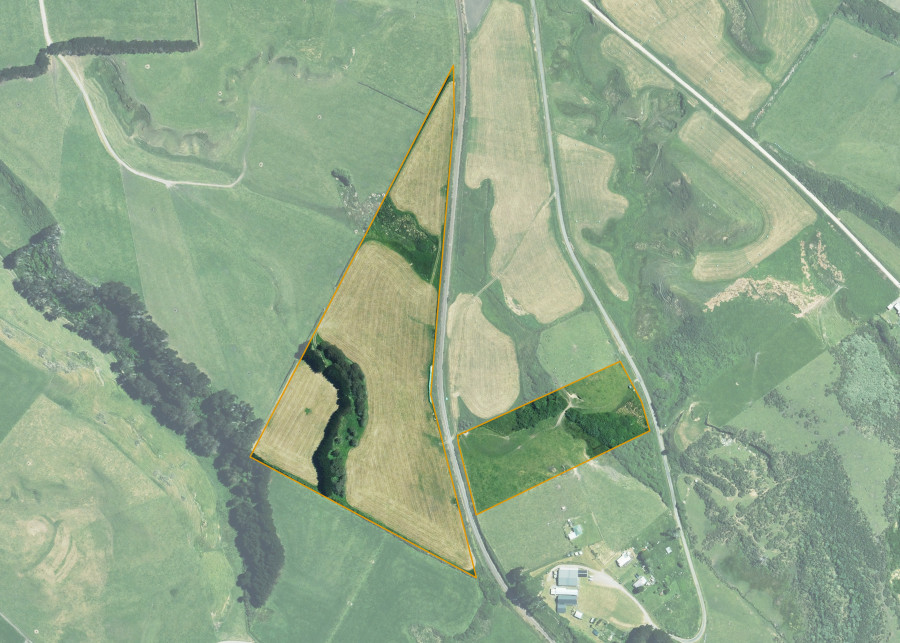 Land lot for Pariroa G